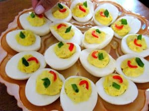 Ashley's Deviled Eggs - Alica's Pepperpot