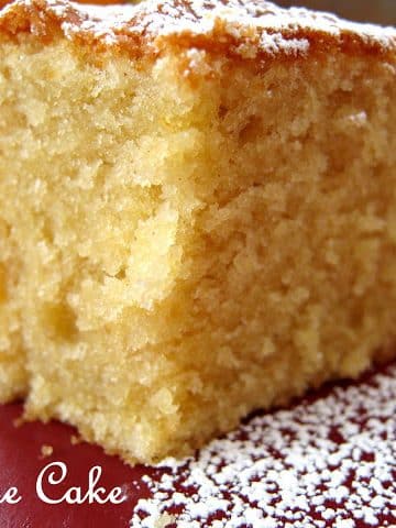 Christmas Sponge Cake - Alica's Pepperpot