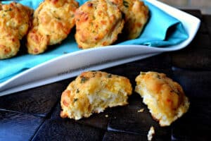 Red Lobster Cheddar Biscuit - Alica's Pepper Pot