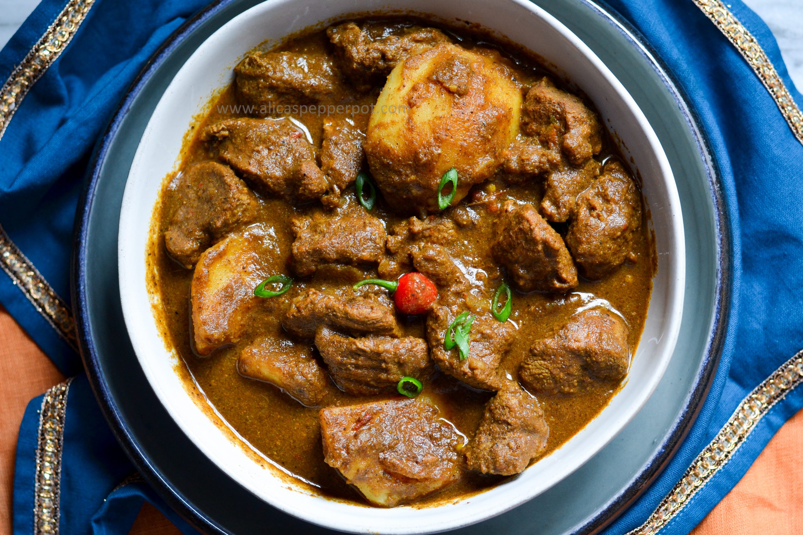 Мясо карри. Lamb Curry. Indian Lamb Curry. Тандури баранина. Роган Джош блюдо.