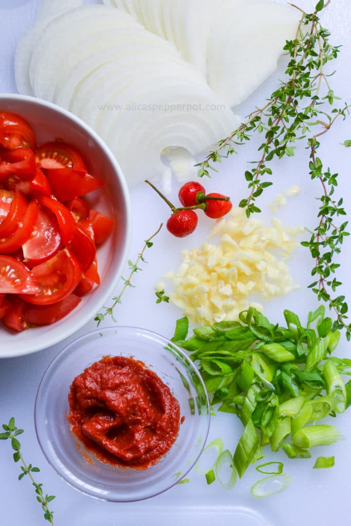 Red Stewed Chicken - Alica's Pepperpot 