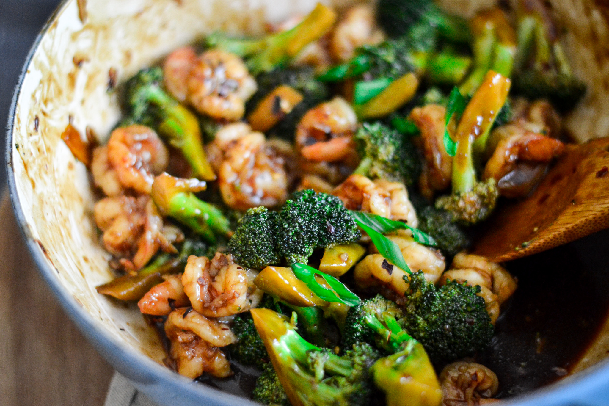 Shrimp and broccoli stir fry - Alica's Pepperpot