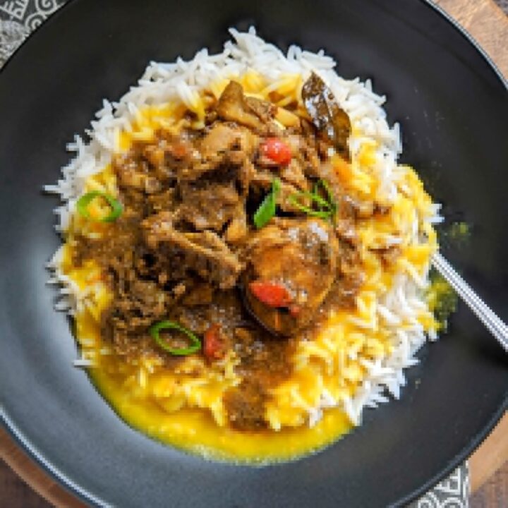 This is an image of Guyanese chicken curry from Alica's Pepperpot's blog