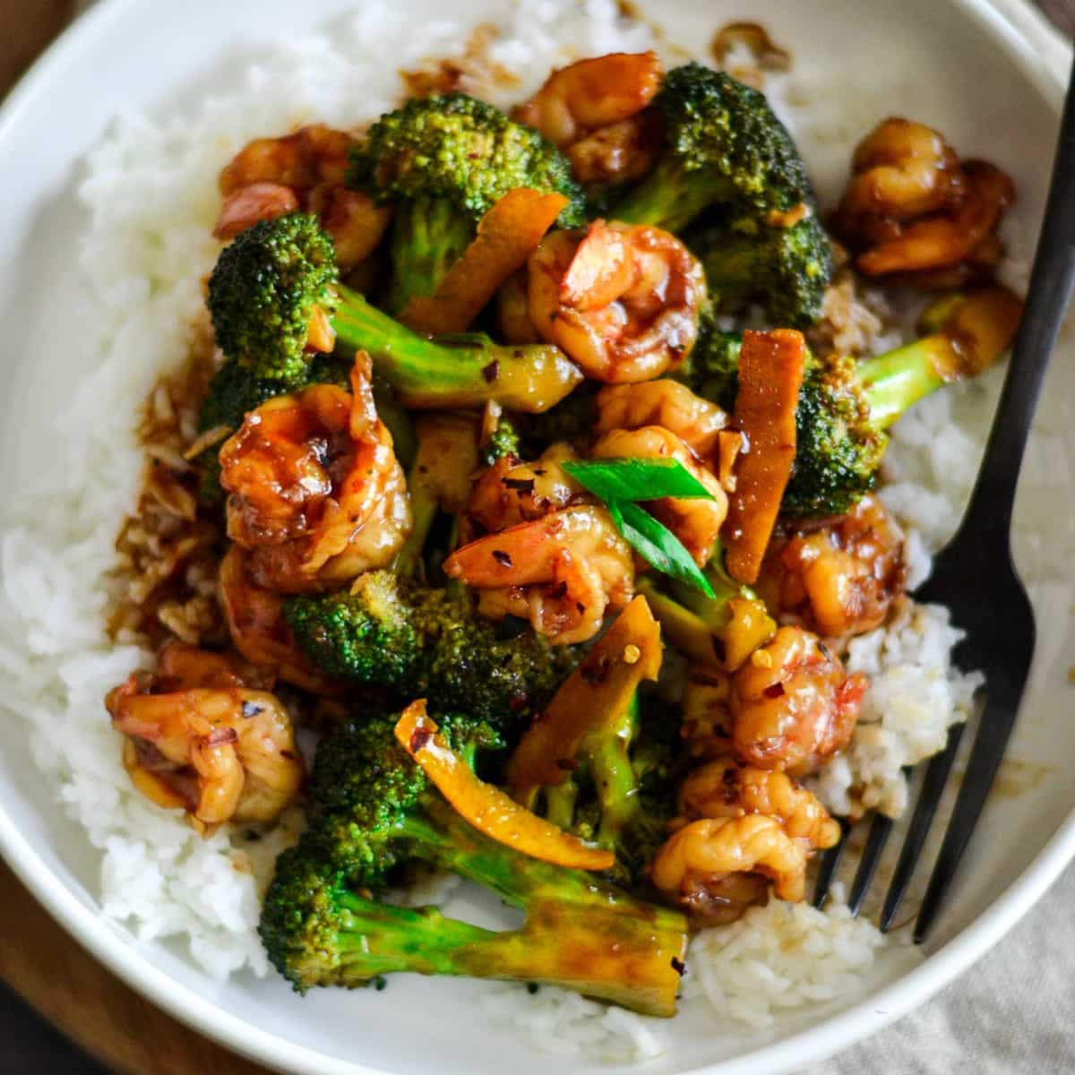 Shrimp and broccoli stir fry