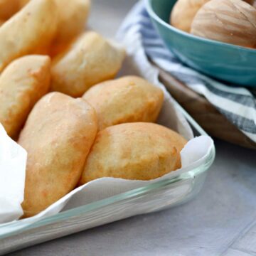 This is a photo of guyanese bakes in a glass dish.